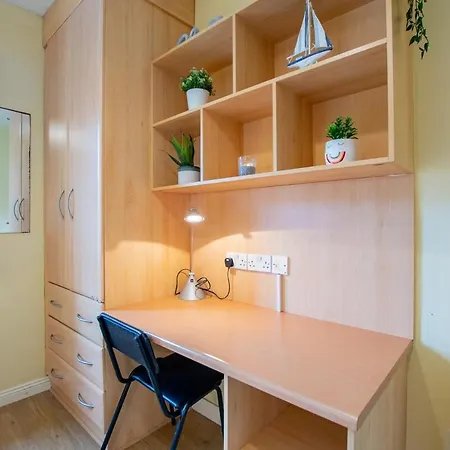 133 - Large Duplex House By Shortstays Holiday home *