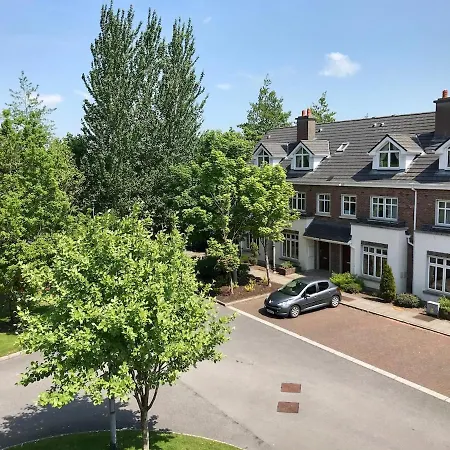 Holiday home 133 - Large Duplex House By Shortstays