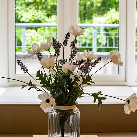 Holiday home 133 - Large Duplex House By Shortstays