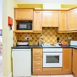 133 - Large Duplex House By Shortstays - Sleeps 8 Holiday home *