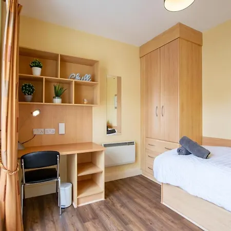 Feriehus 133 - Large Duplex House By Shortstays Galway