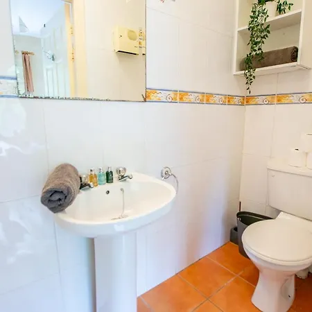 133 - Large Duplex House By Shortstays Feriehus