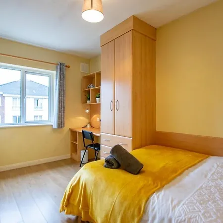 Feriehus 133 - Large Duplex House By Shortstays Galway