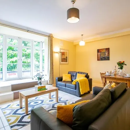 133 - Large Duplex House By Shortstays Semesterbostad Galway