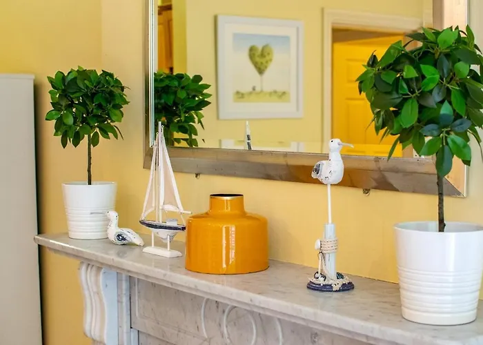 133 - Large Duplex House By Shortstays 別荘