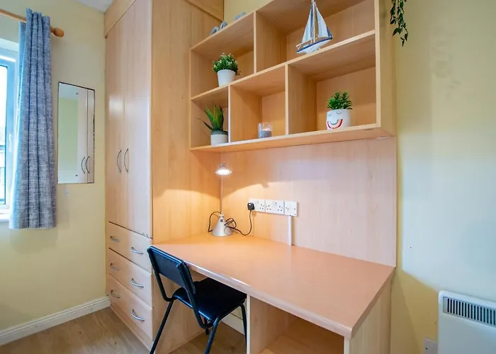 133 - Large Duplex House By Shortstays Дом отдыха *